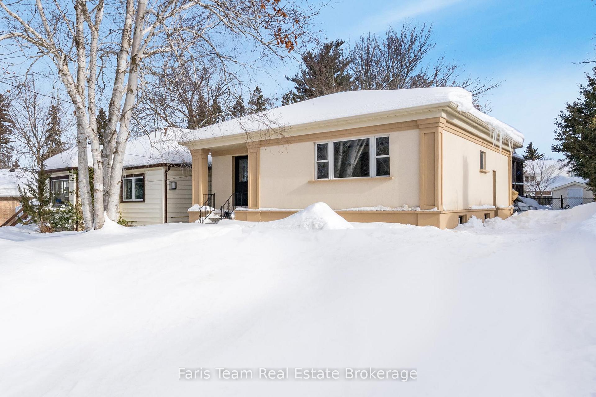 Photo 1 of 517 Queen Street, Midland — HOMEH