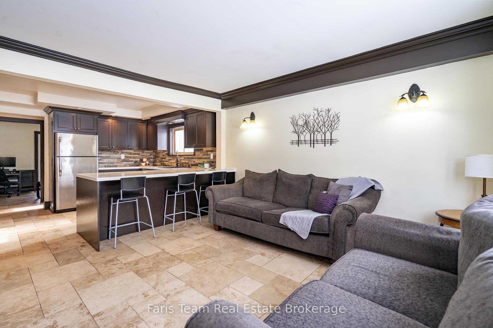 Photo 8 of 517 Queen Street, Midland — HOMEH