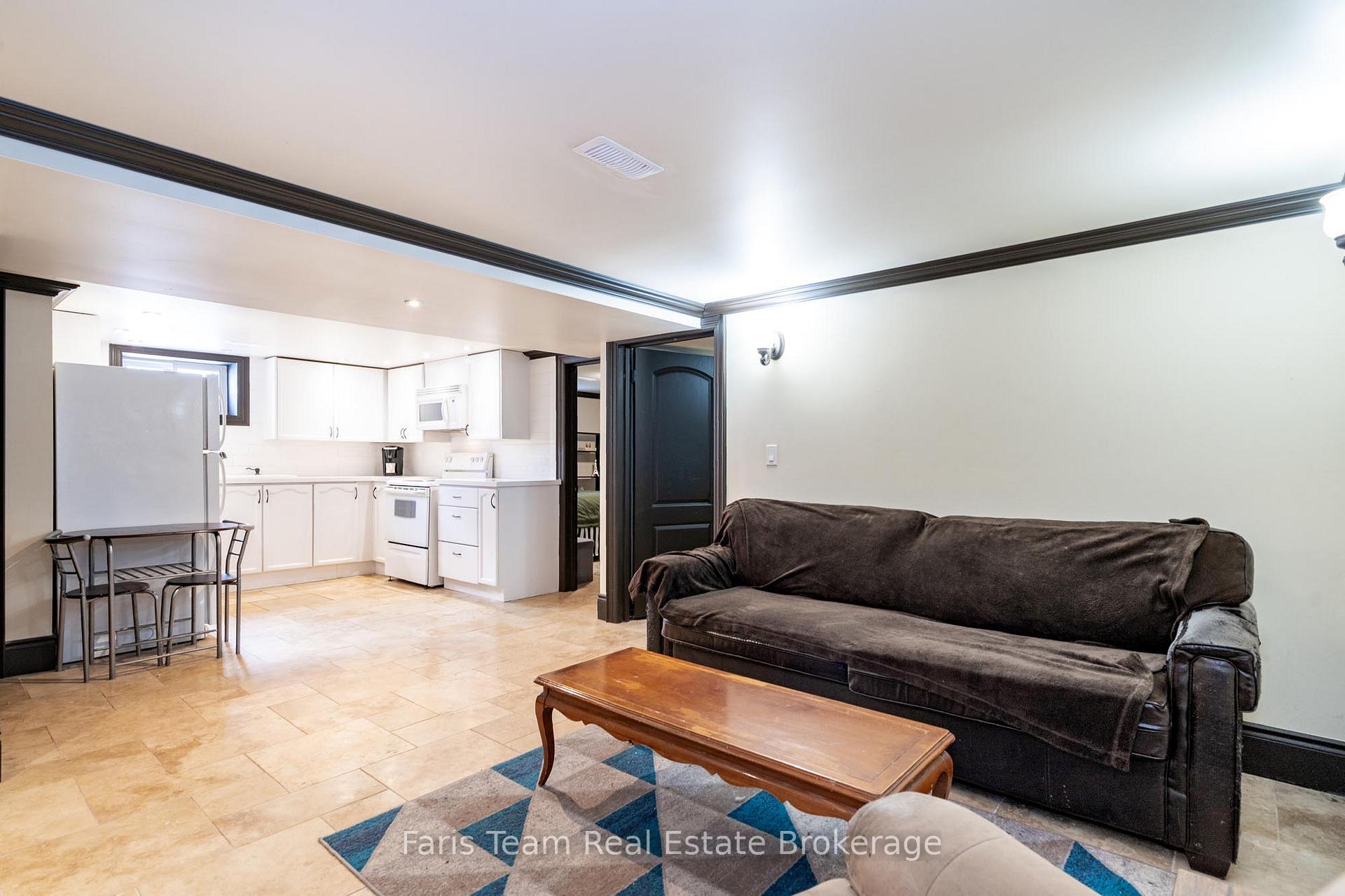 Photo 14 of 517 Queen Street, Midland — HOMEH