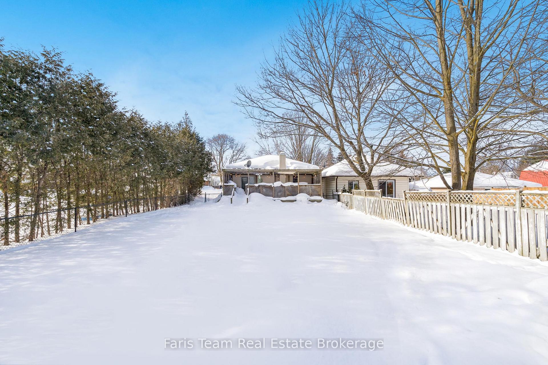 Photo 20 of 517 Queen Street, Midland — HOMEH