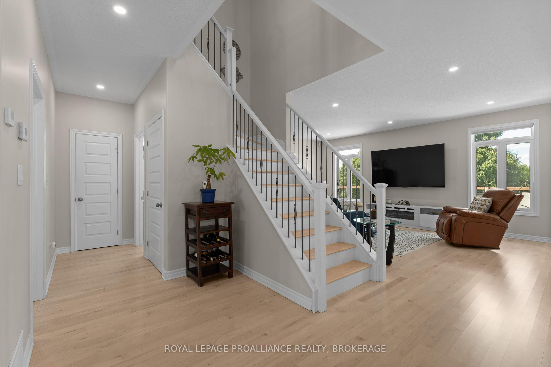 Photo 8 of 1713 Executive Avenue, Kingston, City Northwest — HOMEH