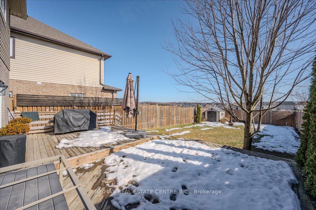 Photo 9 of 932 Eden Oak Court, Kitchener — HOMEH