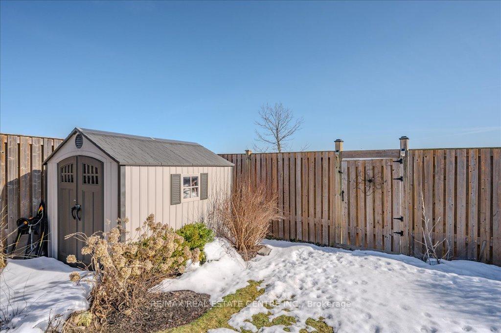 Photo 11 of 932 Eden Oak Court, Kitchener — HOMEH