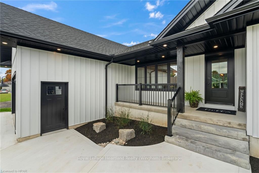 Photo 3 of 26 Ann Street N, Minto — HOMEH