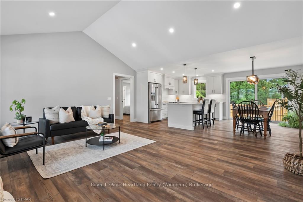 Photo 5 of 26 Ann Street N, Minto — HOMEH