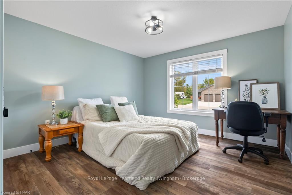 Photo 18 of 26 Ann Street N, Minto — HOMEH