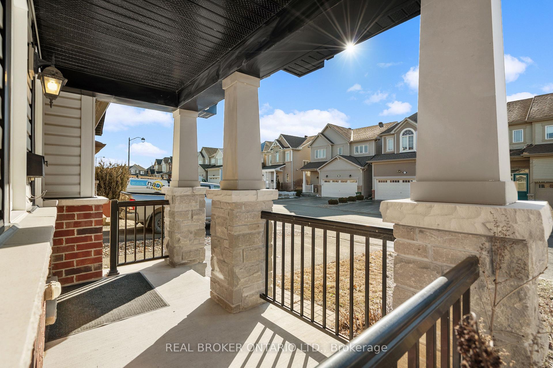 Photo 2 of 256 Rivertree Street, Ottawa, Kanata - Emerald Meadows/Trailwest — HOMEH