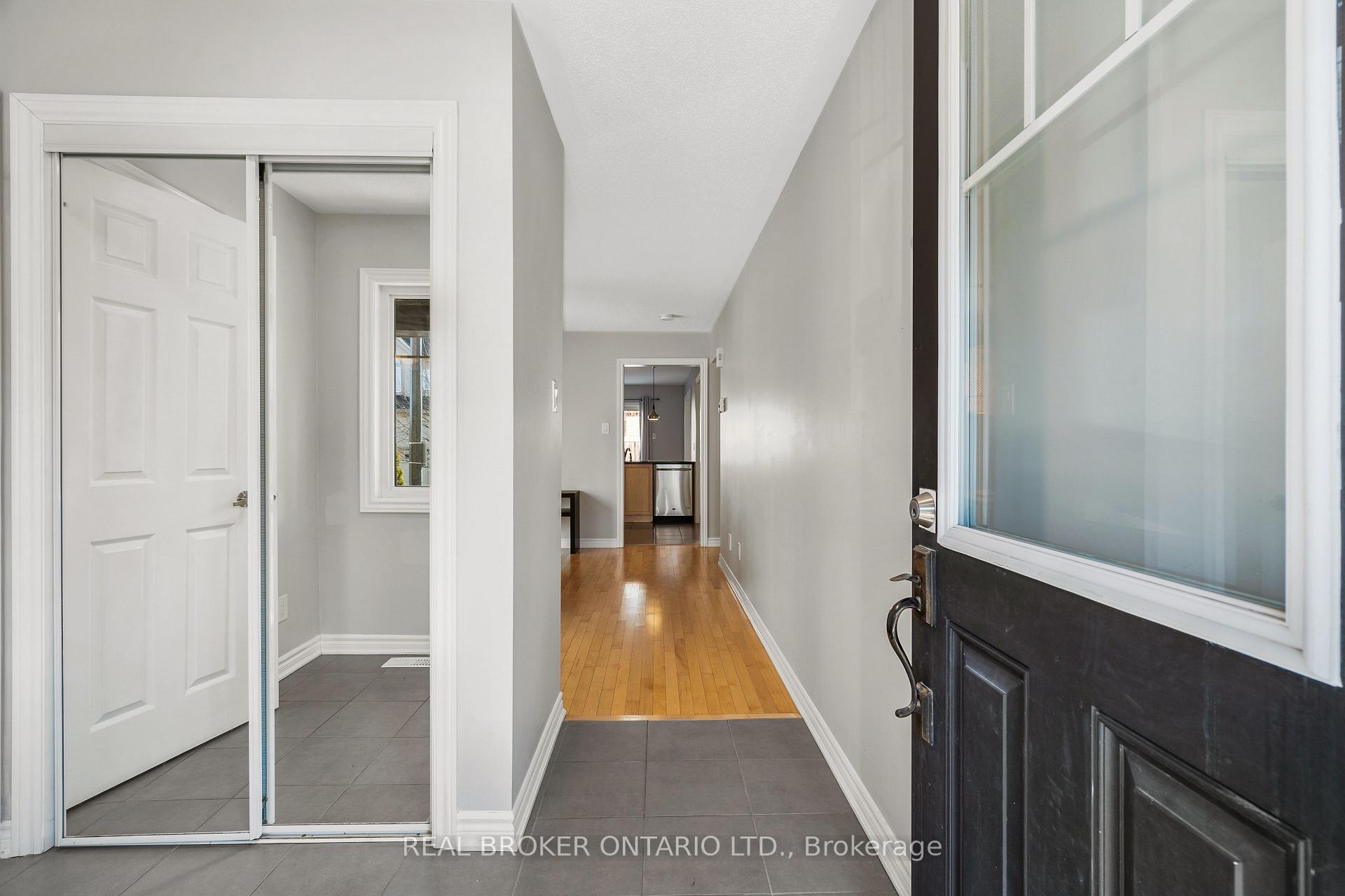 Photo 3 of 256 Rivertree Street, Ottawa, Kanata - Emerald Meadows/Trailwest — HOMEH