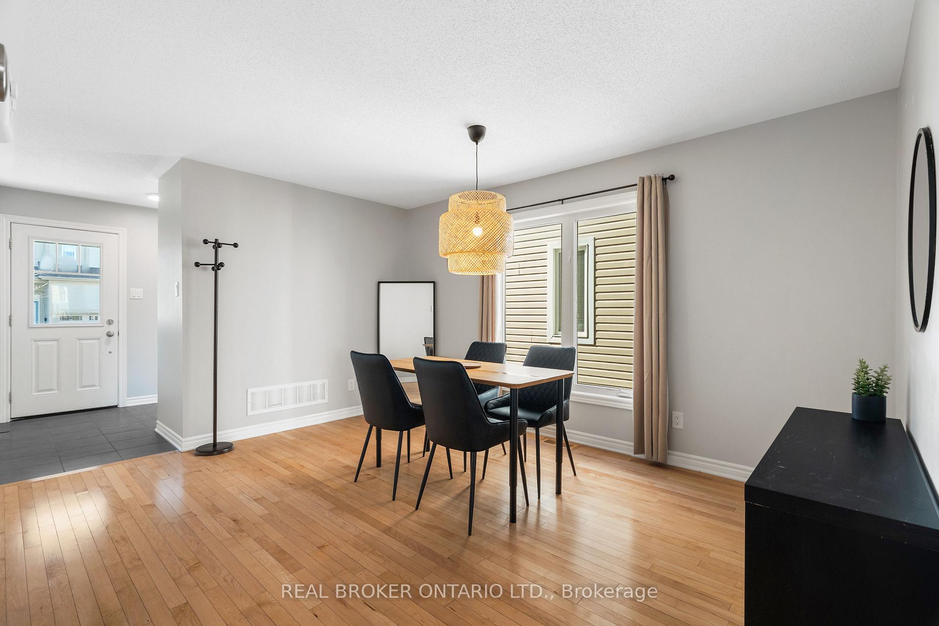 Photo 6 of 256 Rivertree Street, Ottawa, Kanata - Emerald Meadows/Trailwest — HOMEH