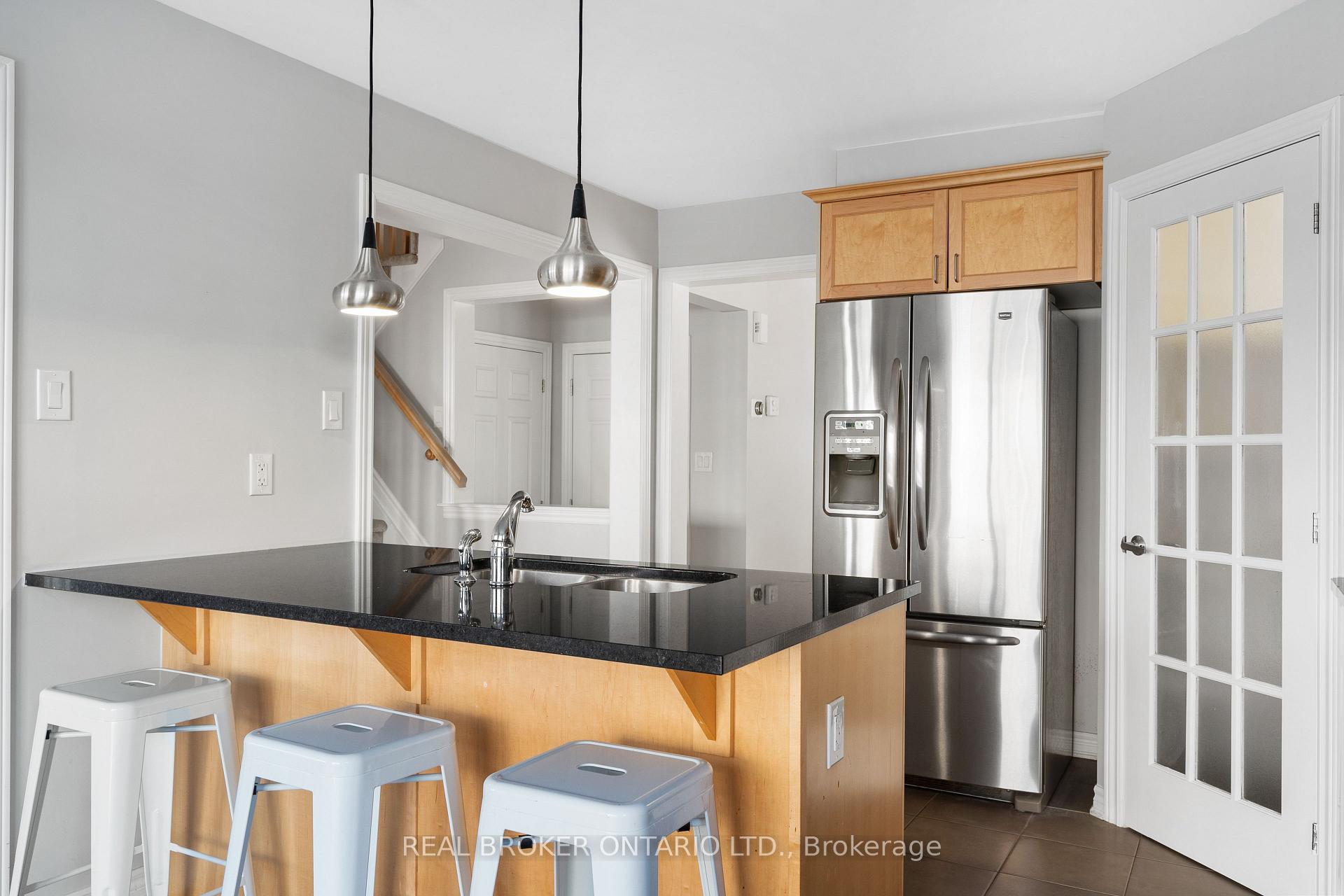 Photo 9 of 256 Rivertree Street, Ottawa, Kanata - Emerald Meadows/Trailwest — HOMEH