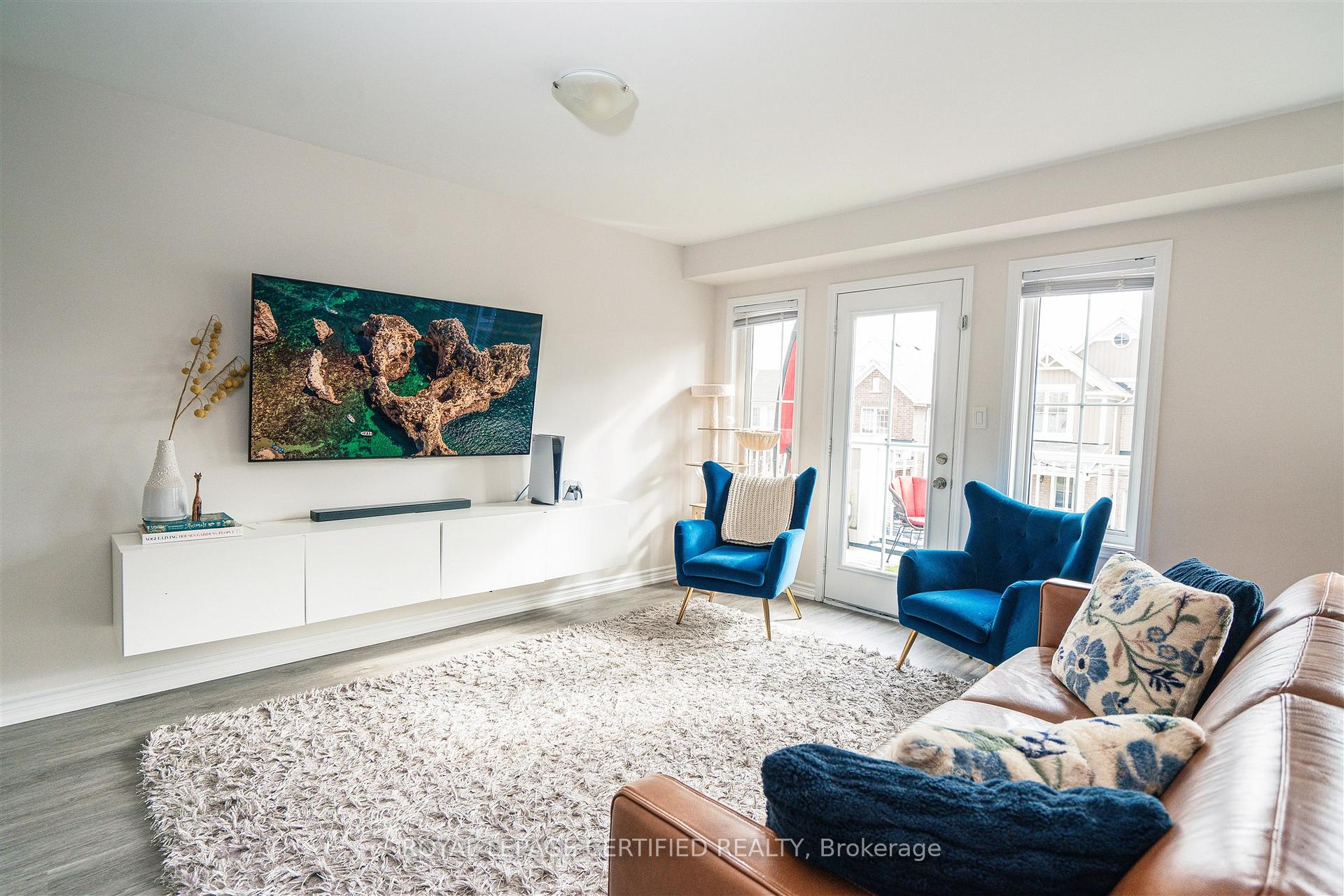 Photo 3 of 1657 Copeland Circle, Milton, Clarke — HOMEH