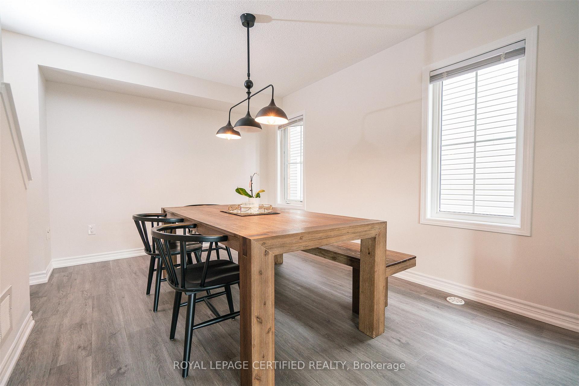 Photo 6 of 1657 Copeland Circle, Milton, Clarke — HOMEH