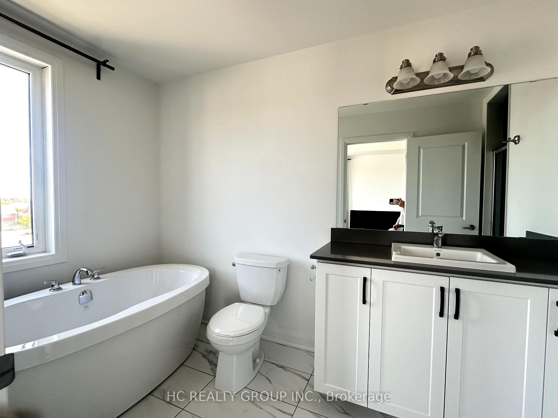 Photo 14 of 110 Carole Bell Way, Markham, Wismer — HOMEH