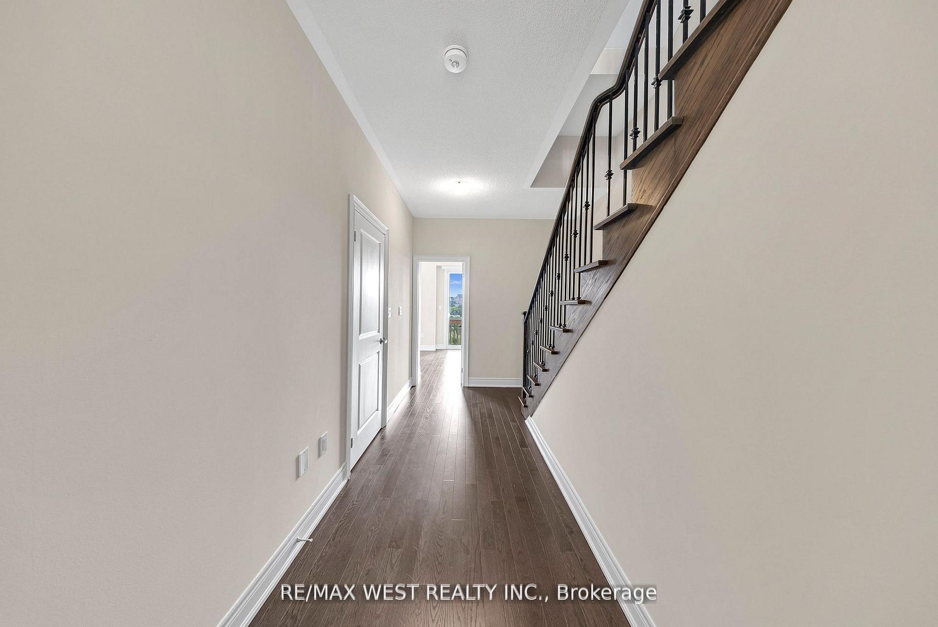 Photo 6 of 8 Andress Way, Markham, Cedarwood — HOMEH