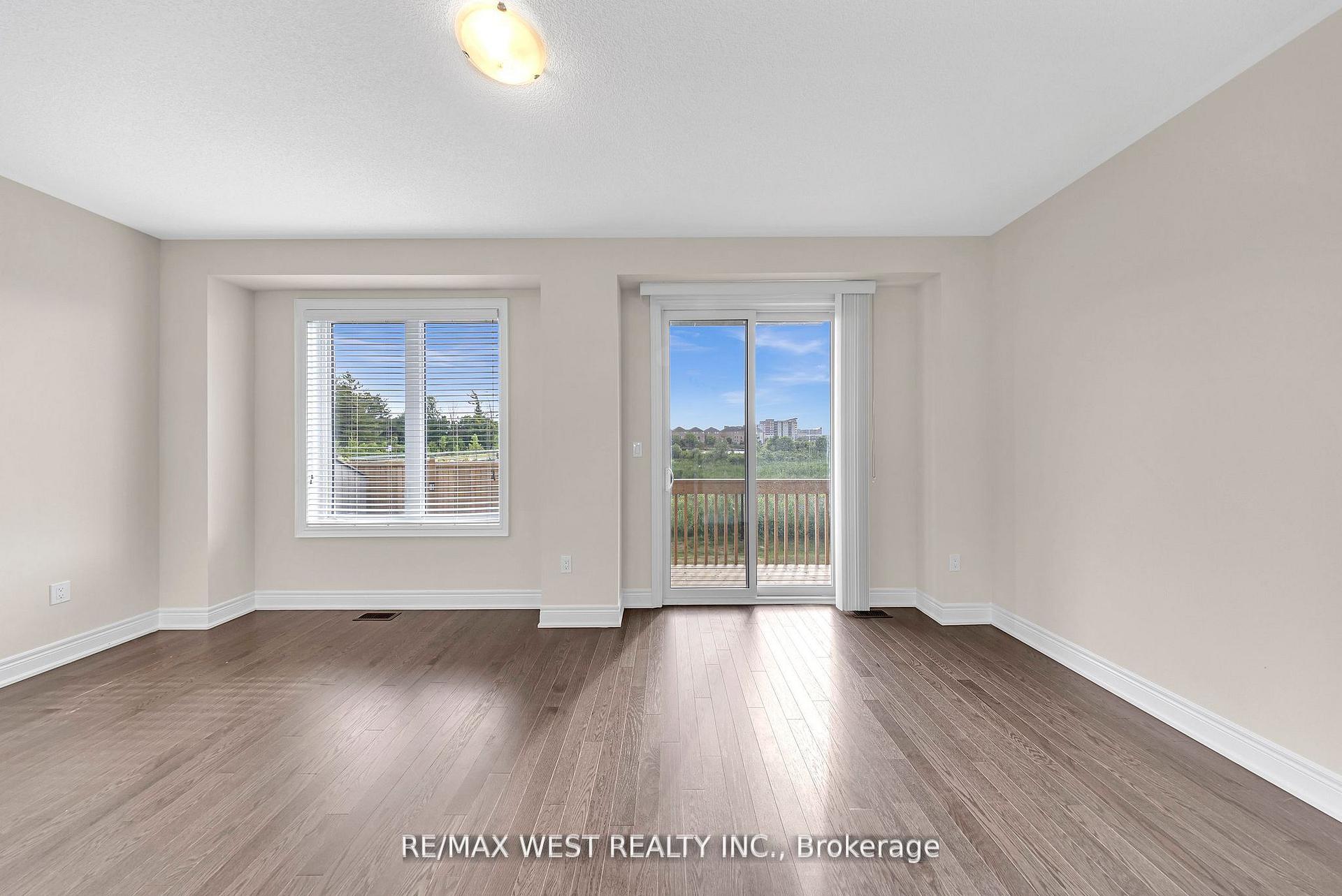 Photo 7 of 8 Andress Way, Markham, Cedarwood — HOMEH