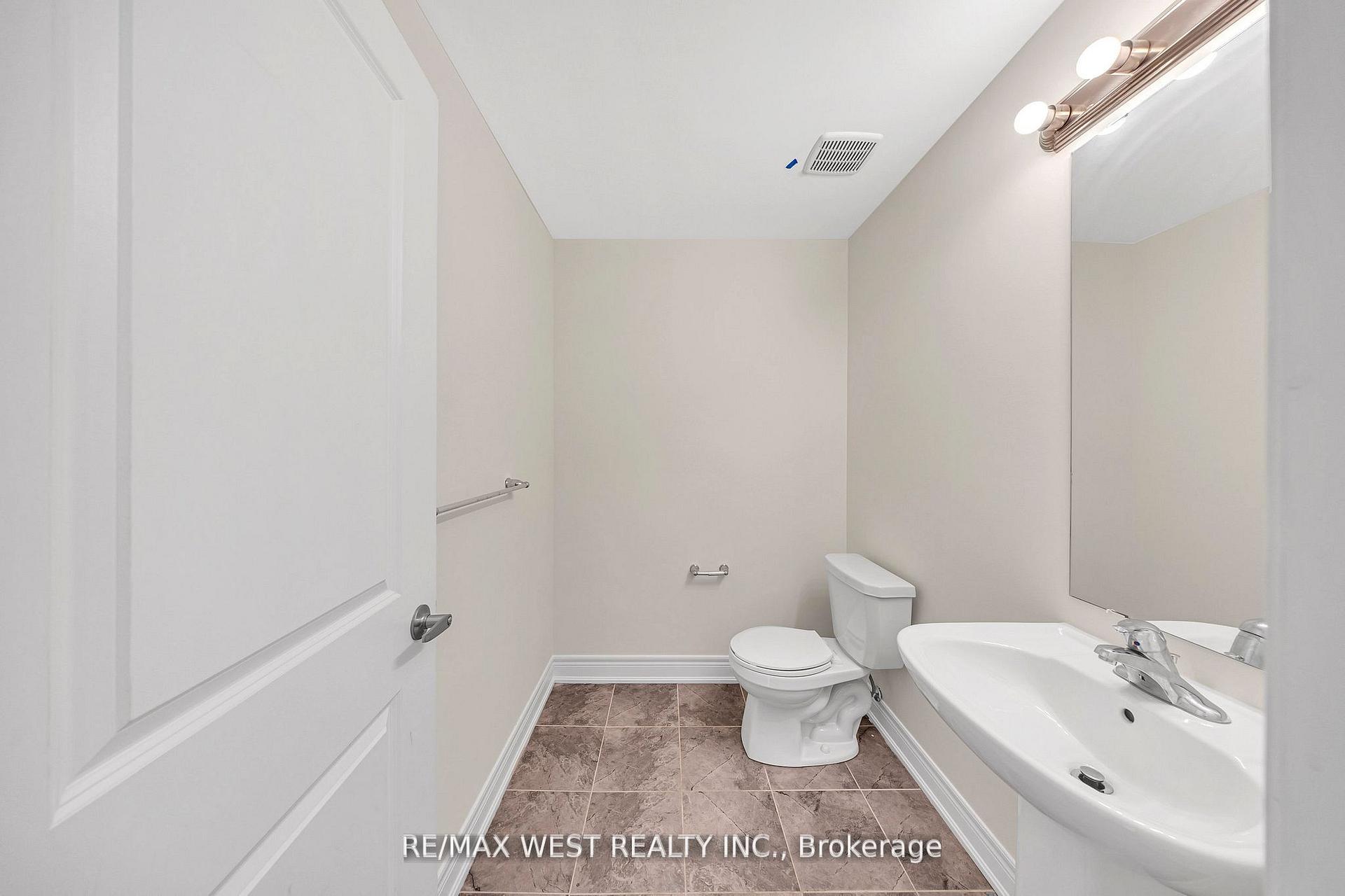 Photo 16 of 8 Andress Way, Markham, Cedarwood — HOMEH