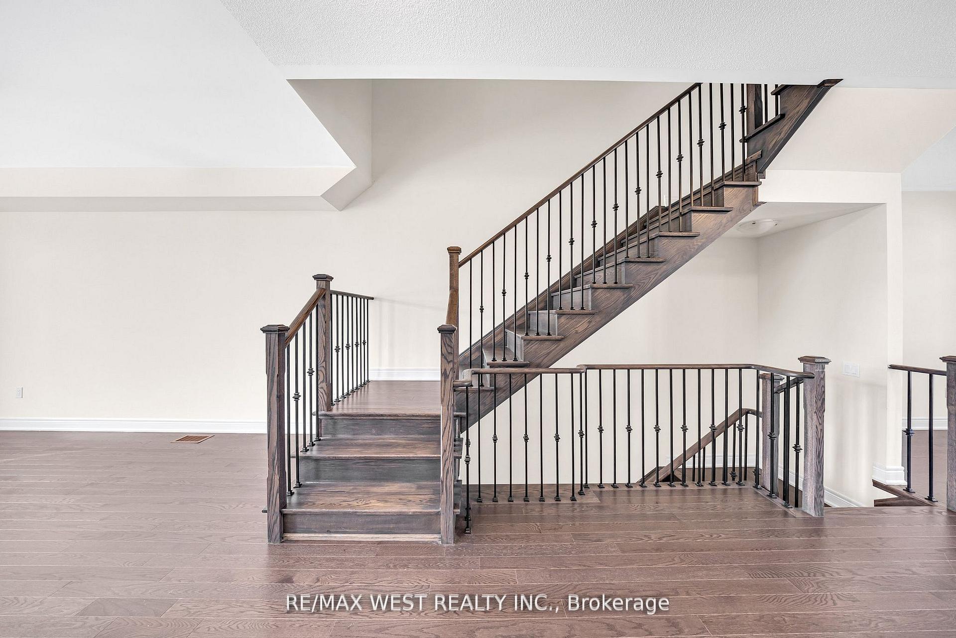 Photo 18 of 8 Andress Way, Markham, Cedarwood — HOMEH