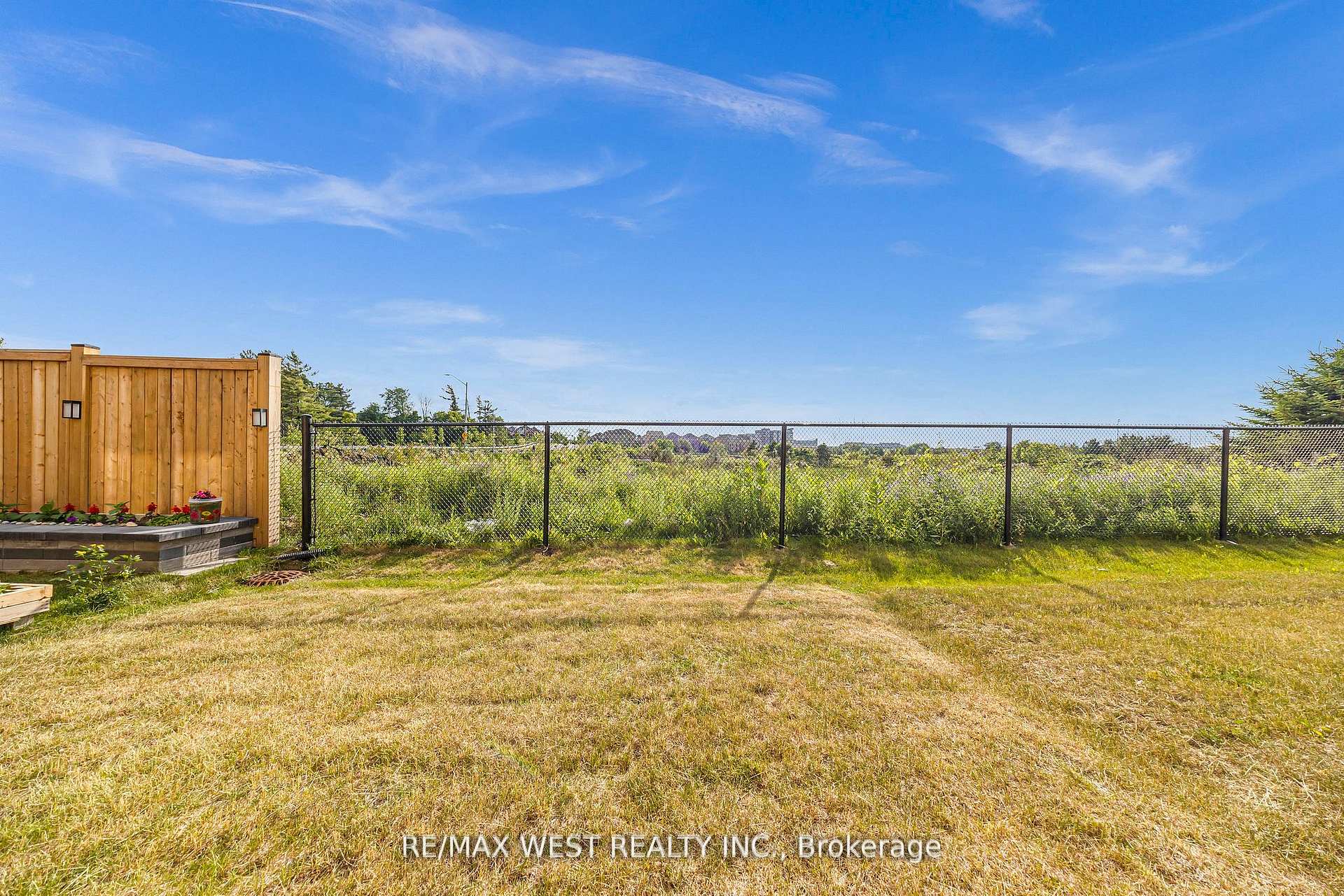 Photo 24 of 8 Andress Way, Markham, Cedarwood — HOMEH