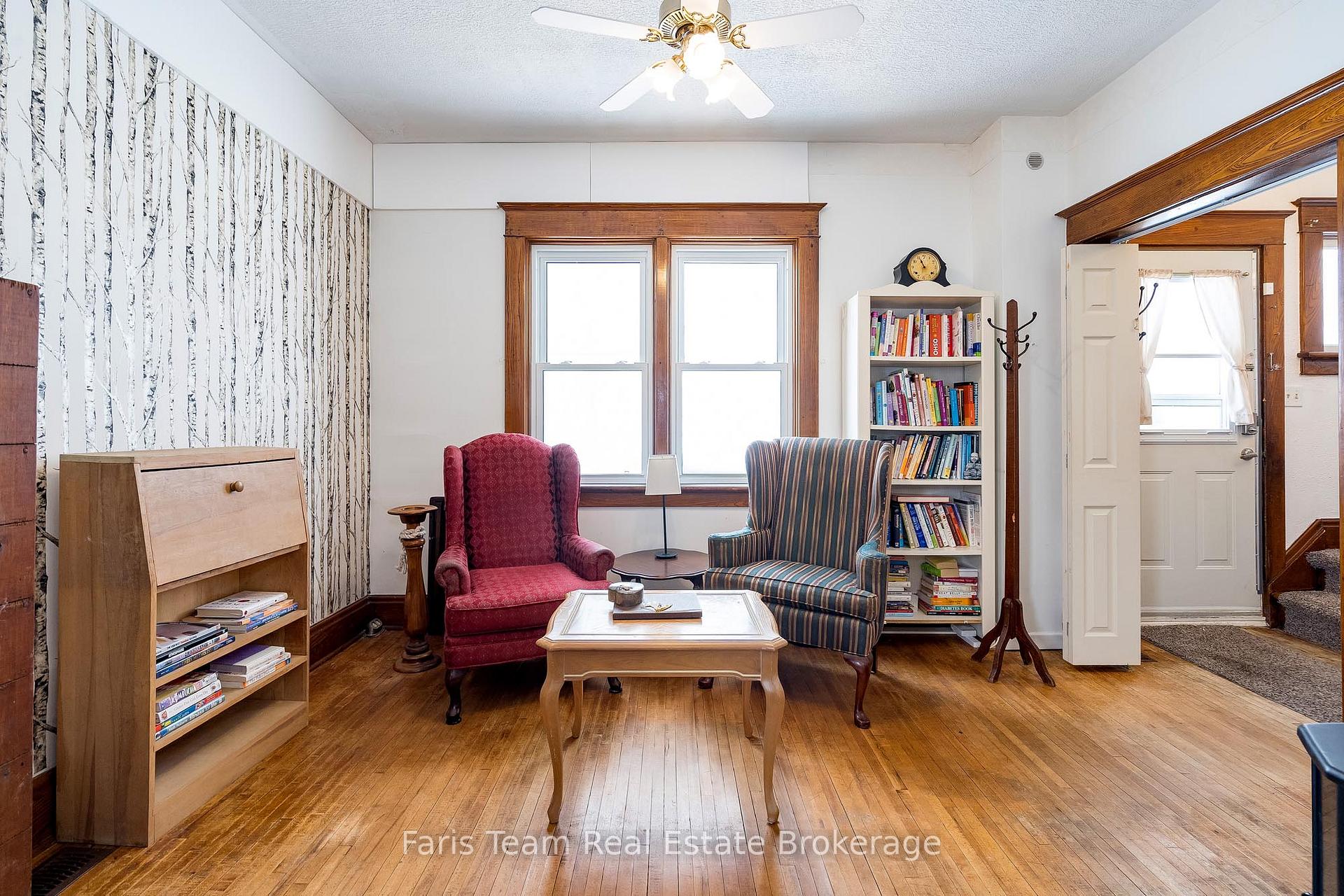 Photo 6 of 568 Johnson Street, Midland — HOMEH