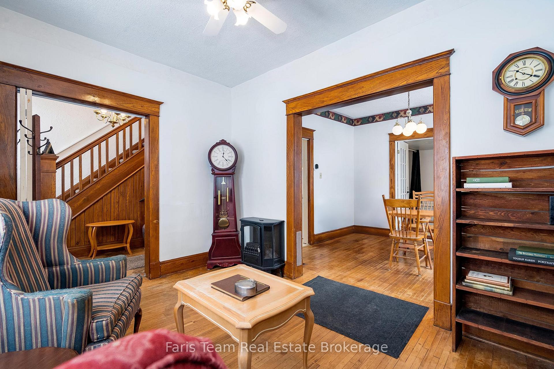 Photo 7 of 568 Johnson Street, Midland — HOMEH