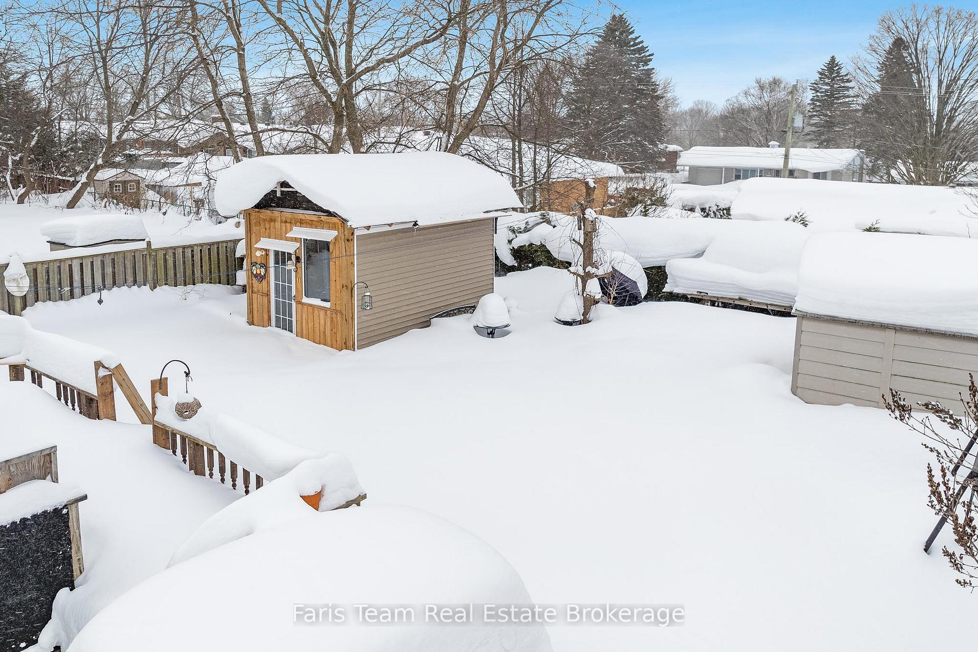 Photo 11 of 568 Johnson Street, Midland — HOMEH