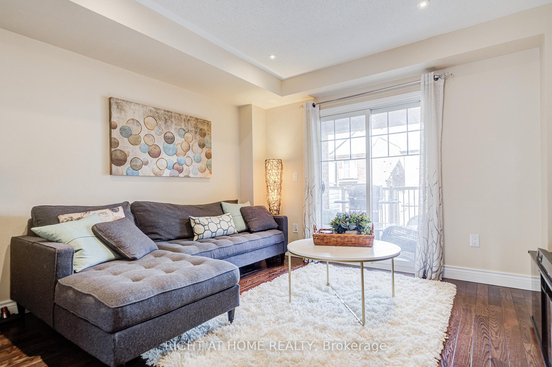 Photo 6 of 62 Truchard Avenue, Markham, Berczy — HOMEH