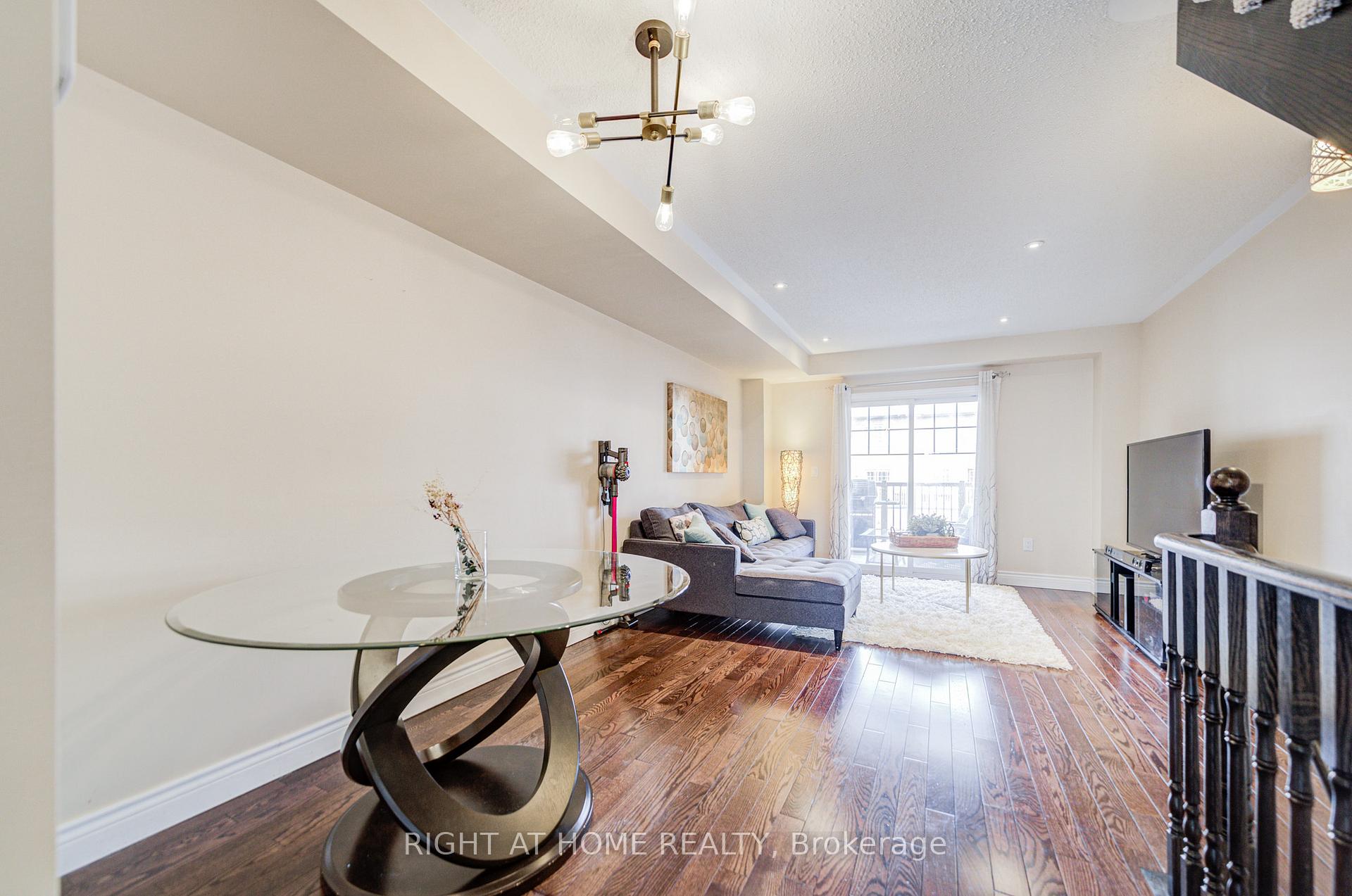 Photo 7 of 62 Truchard Avenue, Markham, Berczy — HOMEH