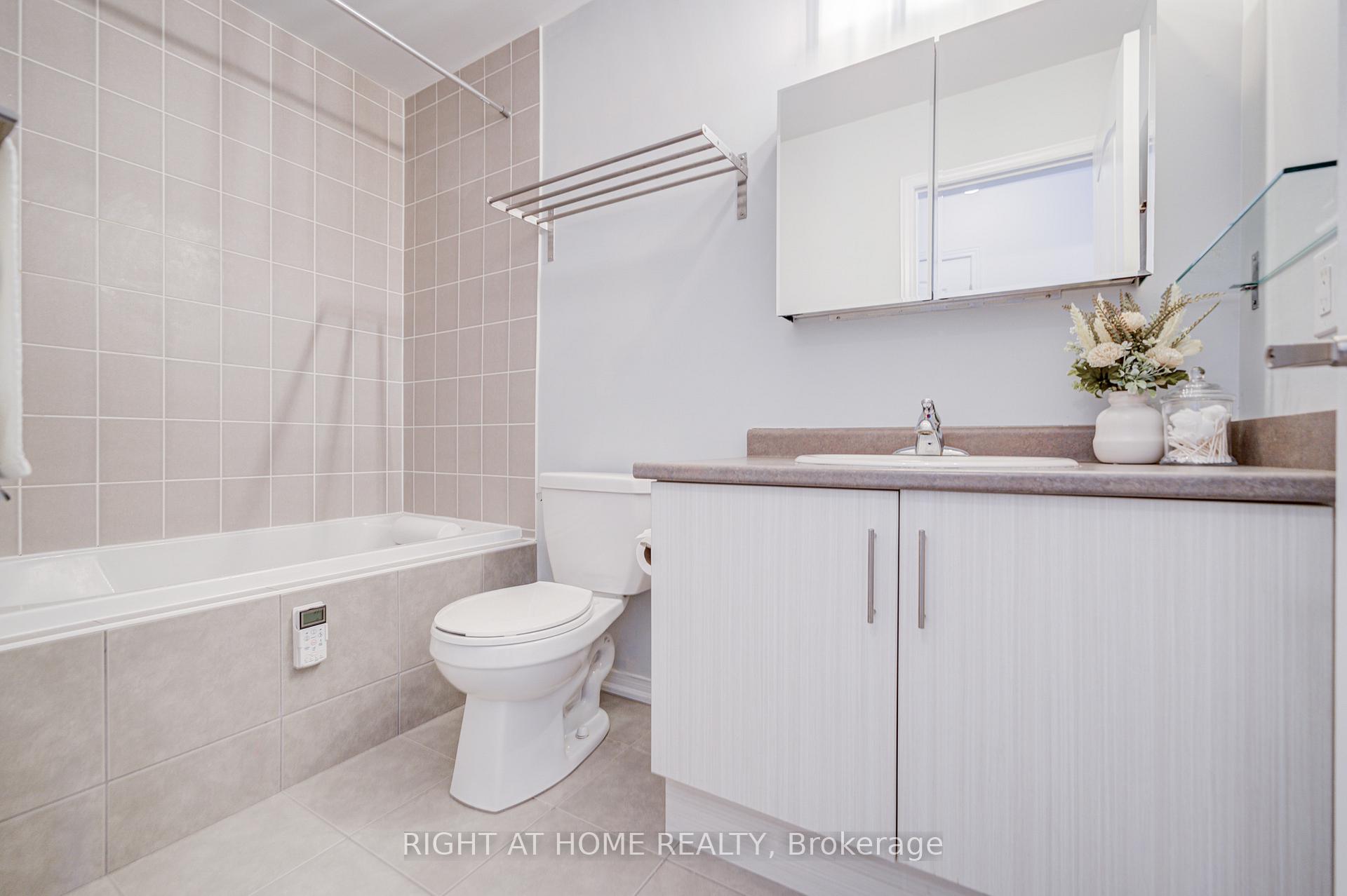 Photo 15 of 62 Truchard Avenue, Markham, Berczy — HOMEH