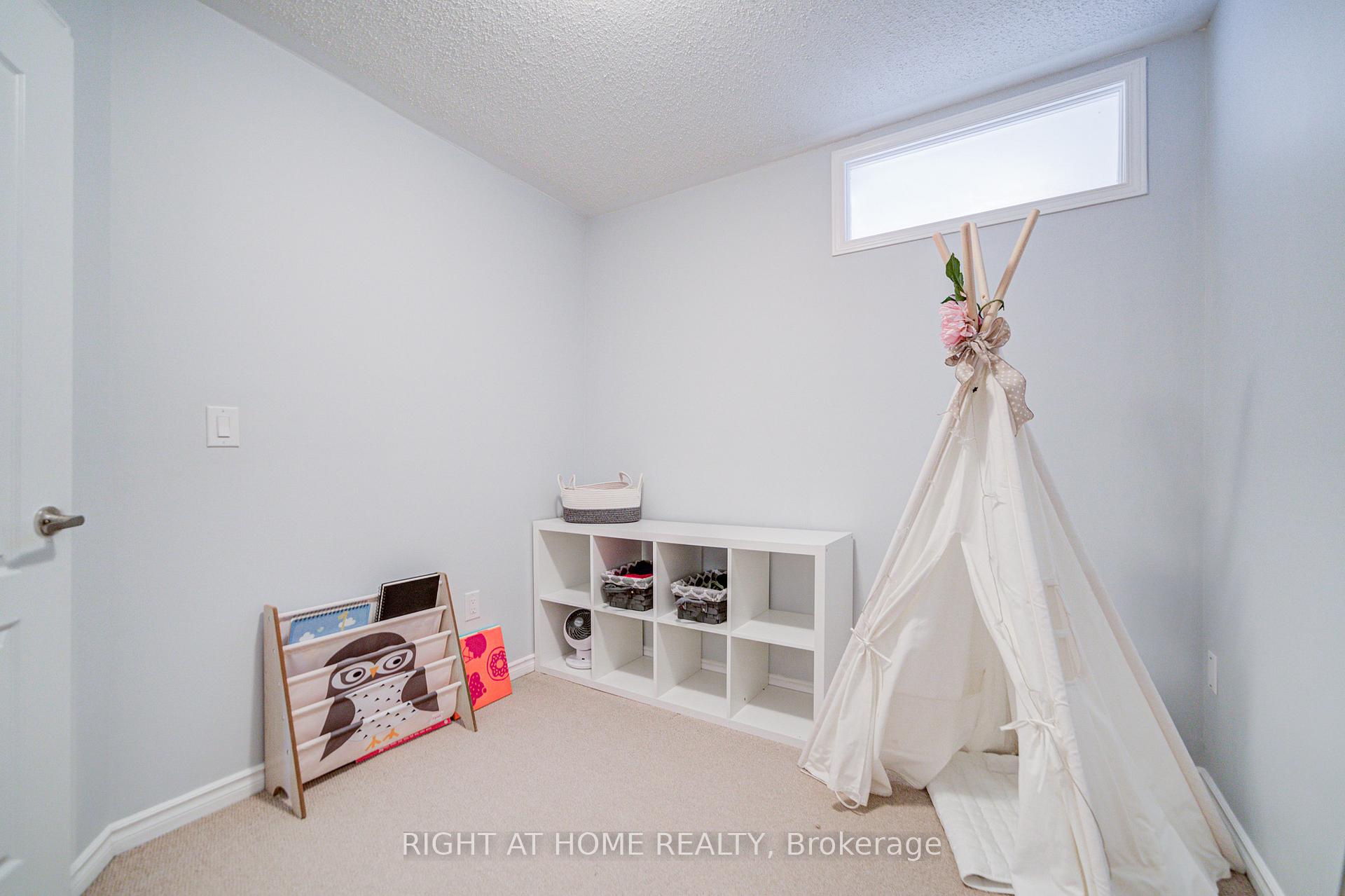 Photo 16 of 62 Truchard Avenue, Markham, Berczy — HOMEH