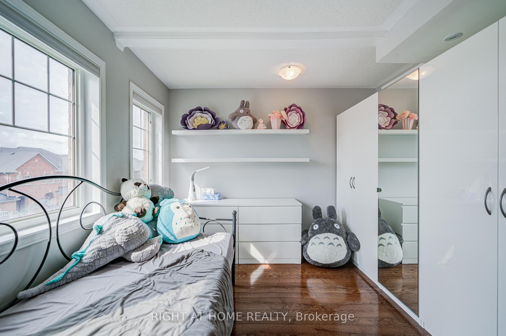 Photo 17 of 62 Truchard Avenue, Markham, Berczy — HOMEH