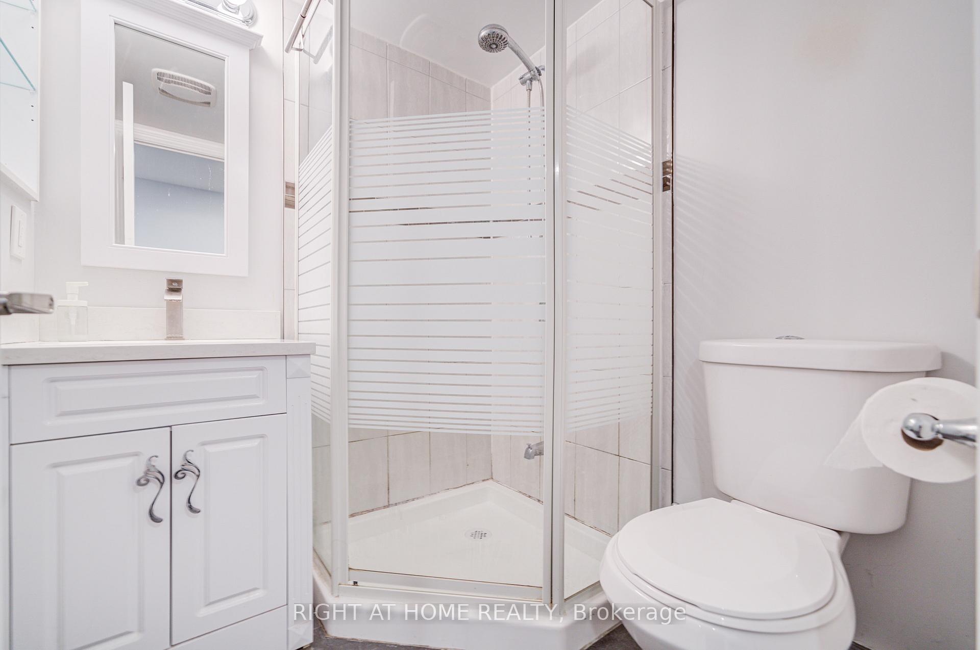 Photo 24 of 62 Truchard Avenue, Markham, Berczy — HOMEH