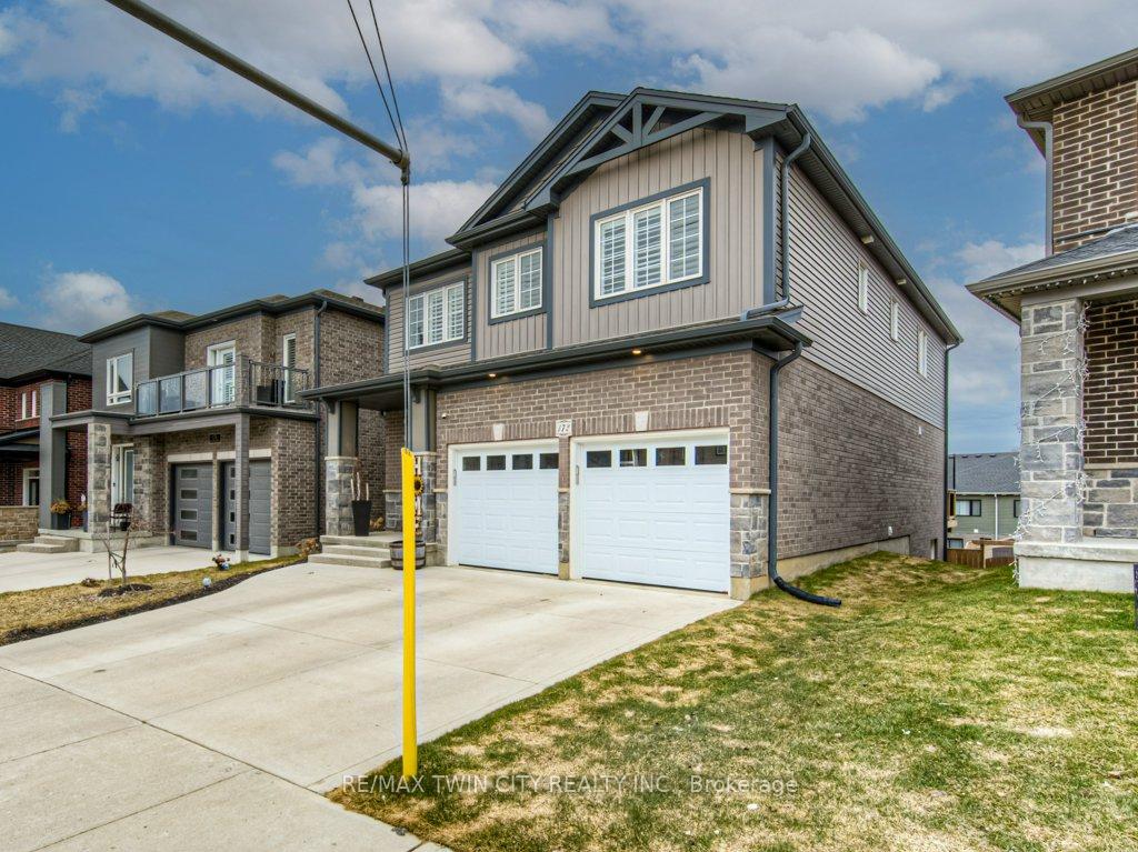 Photo 3 of 172 Rockcliffe Drive, Kitchener — HOMEH