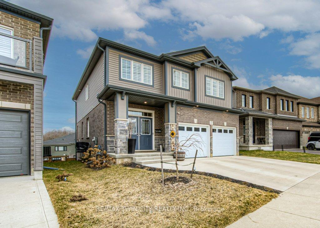 Photo 4 of 172 Rockcliffe Drive, Kitchener — HOMEH