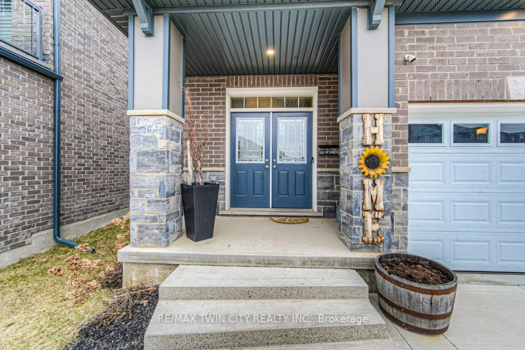 Photo 5 of 172 Rockcliffe Drive, Kitchener — HOMEH