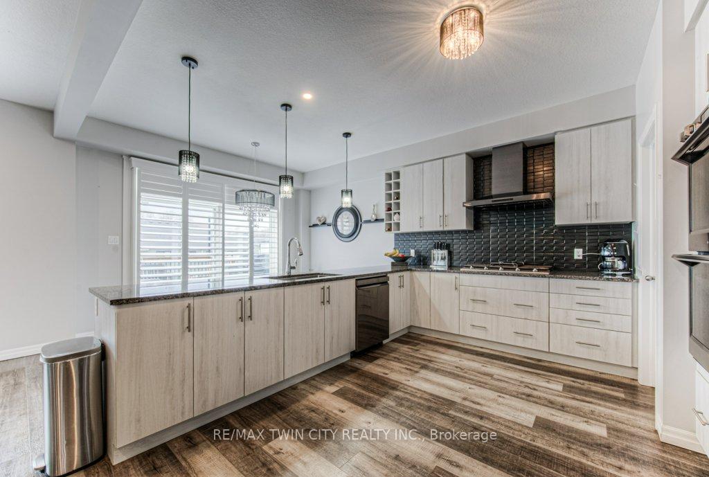 Photo 14 of 172 Rockcliffe Drive, Kitchener — HOMEH