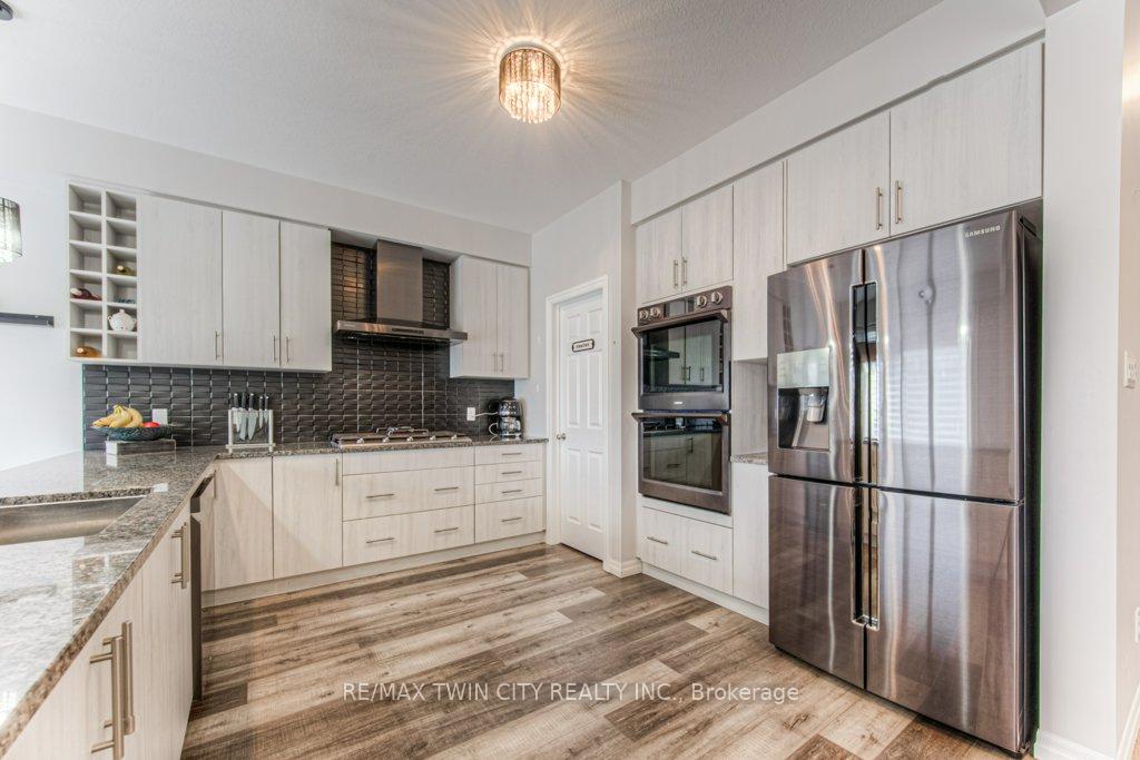 Photo 15 of 172 Rockcliffe Drive, Kitchener — HOMEH