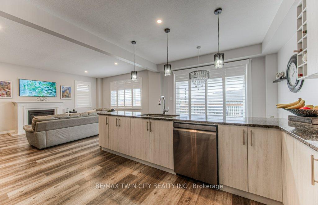 Photo 18 of 172 Rockcliffe Drive, Kitchener — HOMEH