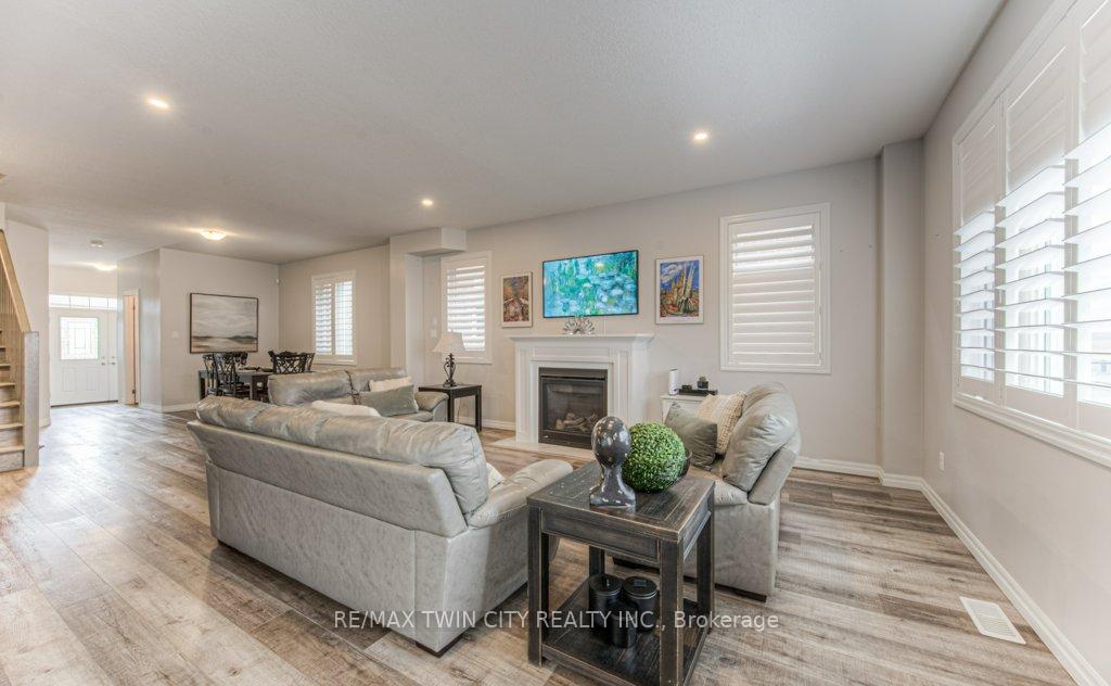 Photo 20 of 172 Rockcliffe Drive, Kitchener — HOMEH
