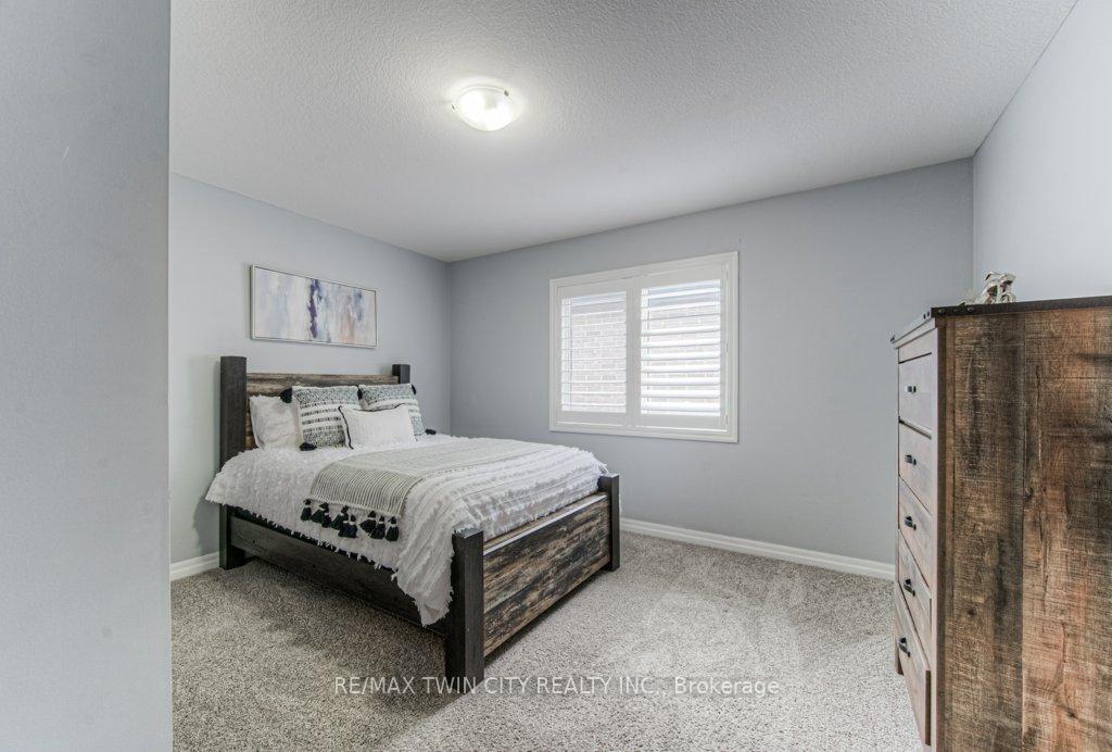 Photo 22 of 172 Rockcliffe Drive, Kitchener — HOMEH