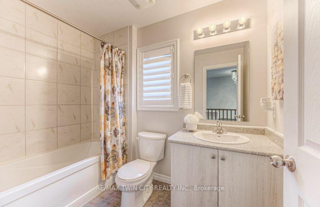 Photo 29 of 172 Rockcliffe Drive, Kitchener — HOMEH