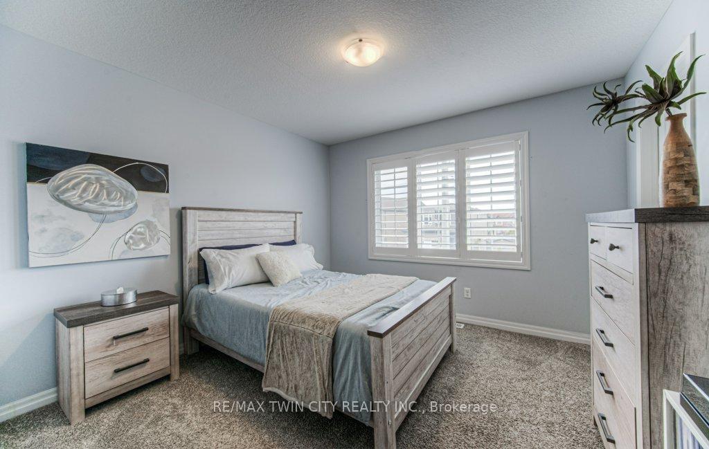 Photo 30 of 172 Rockcliffe Drive, Kitchener — HOMEH