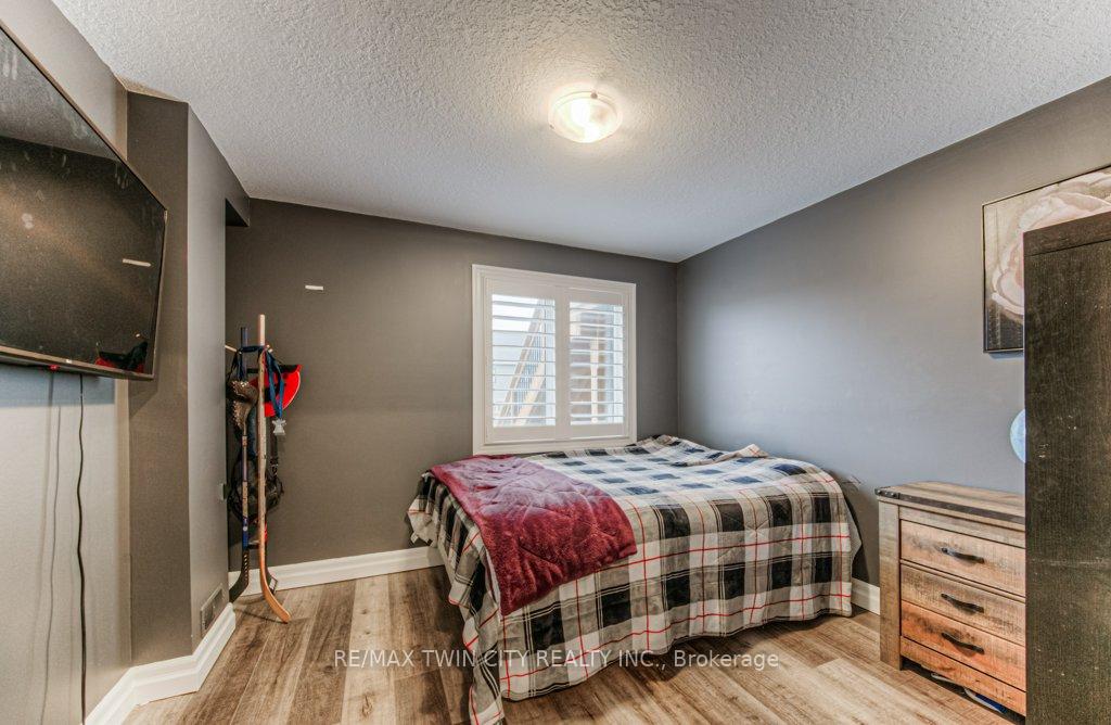 Photo 38 of 172 Rockcliffe Drive, Kitchener — HOMEH
