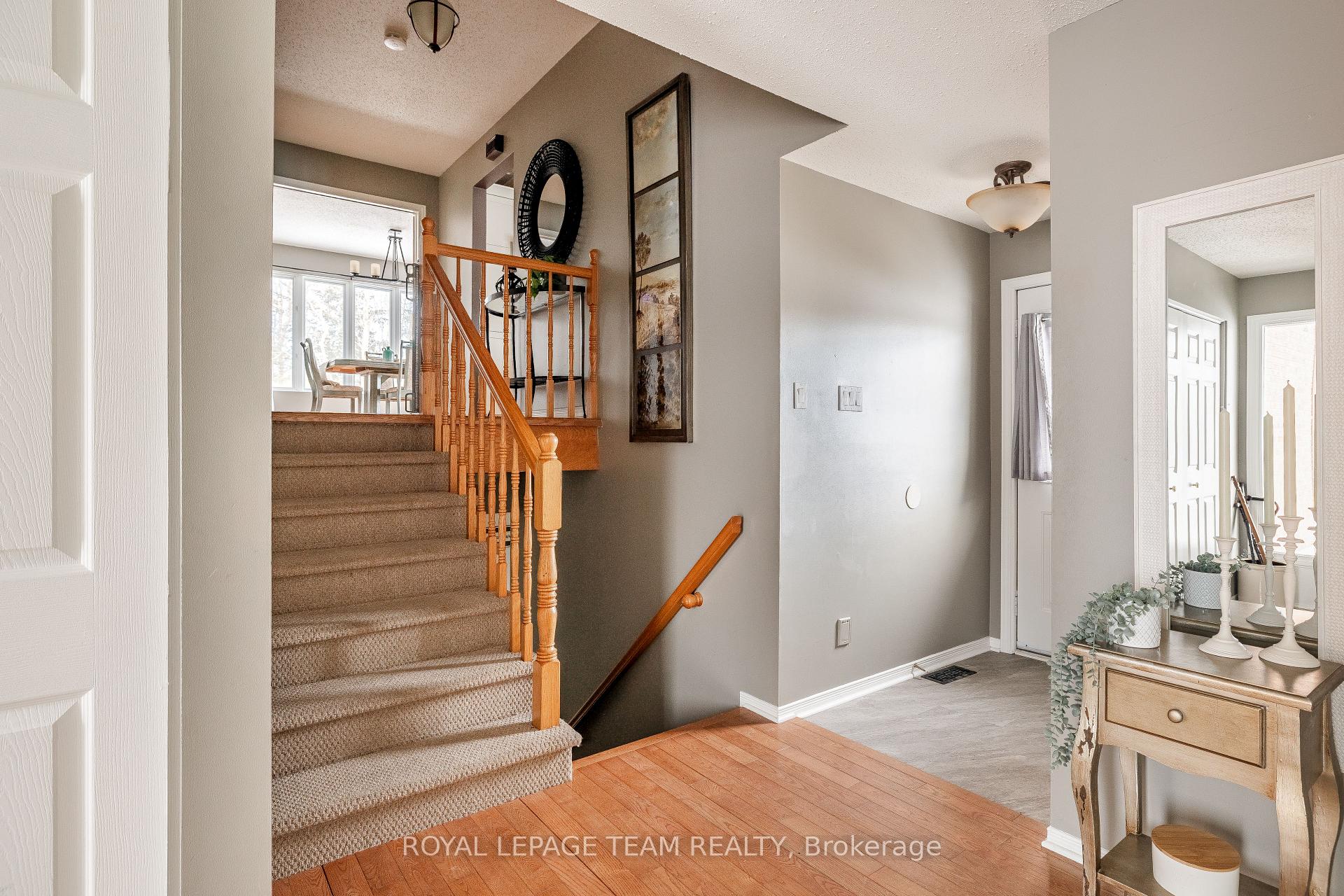 Photo 3 of 56 Constance Lake Road, Ottawa, Kanata - Kanata (North East) — HOMEH