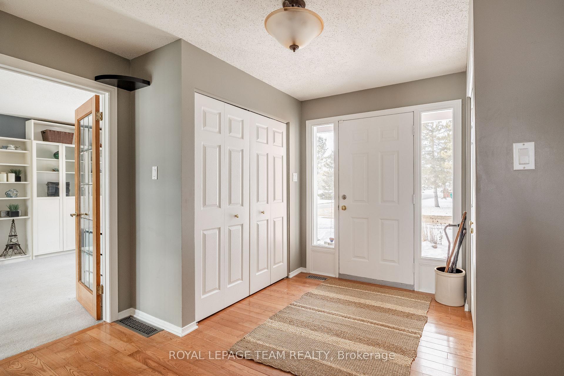 Photo 5 of 56 Constance Lake Road, Ottawa, Kanata - Kanata (North East) — HOMEH