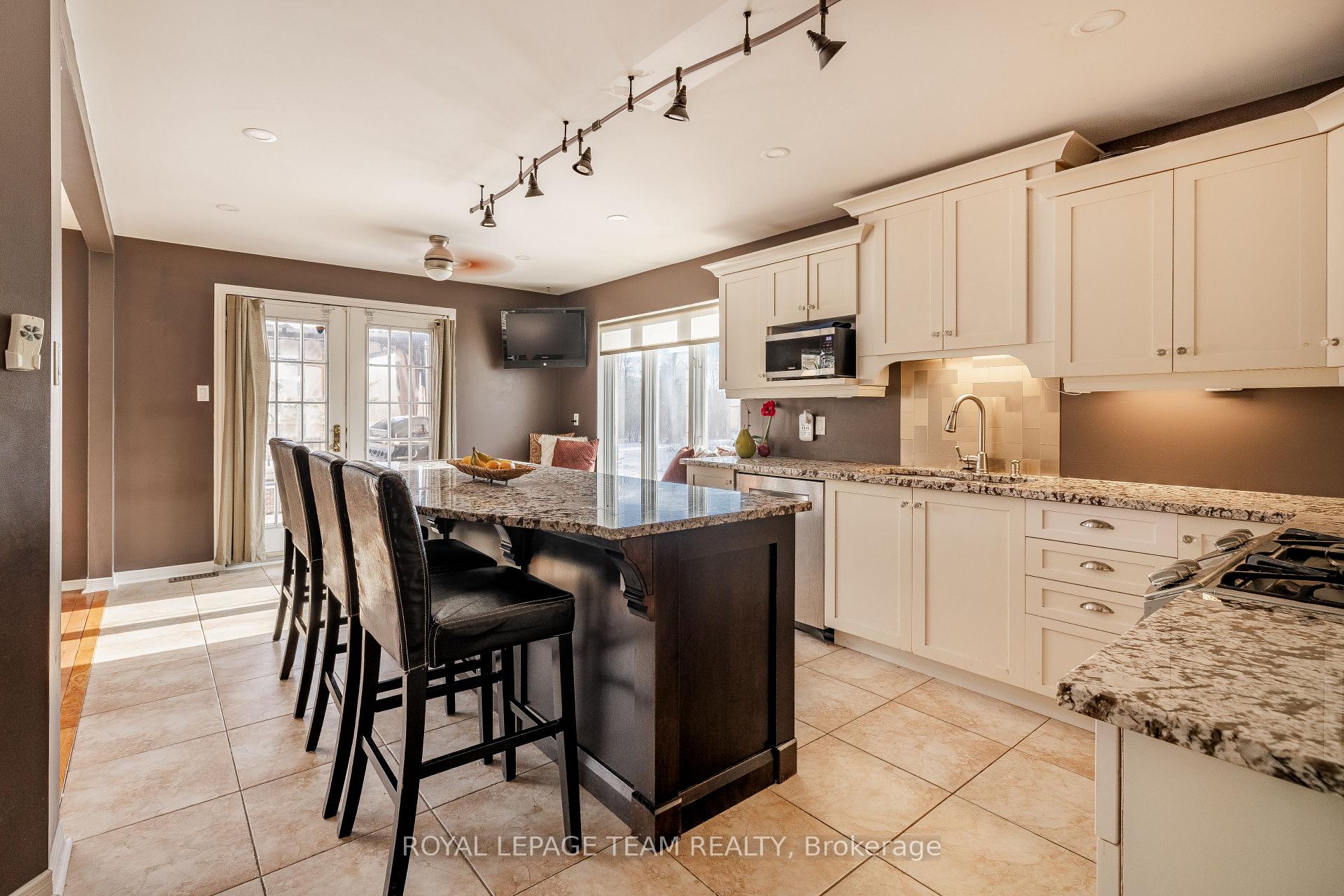 Photo 8 of 56 Constance Lake Road, Ottawa, Kanata - Kanata (North East) — HOMEH