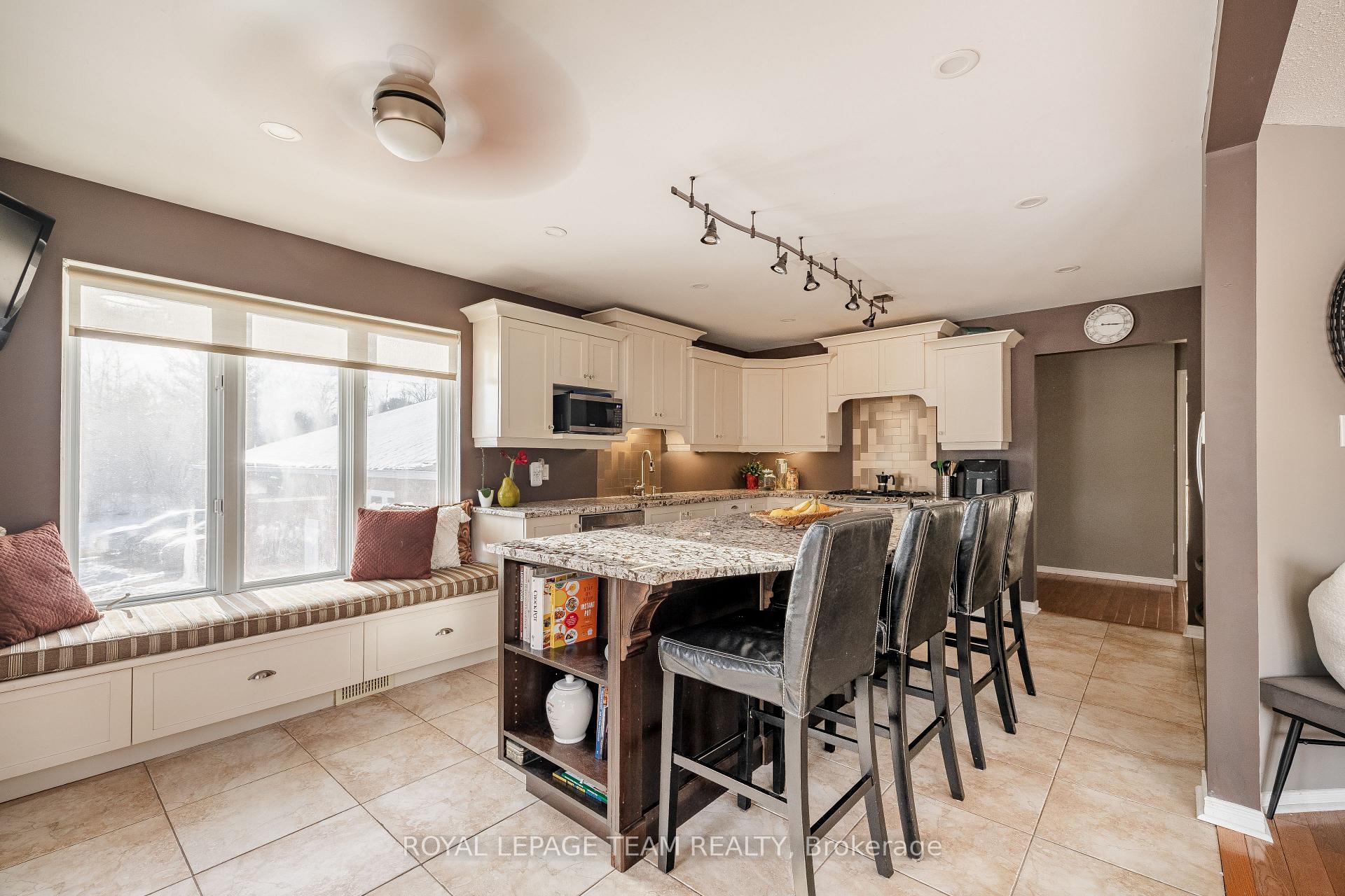Photo 12 of 56 Constance Lake Road, Ottawa, Kanata - Kanata (North East) — HOMEH