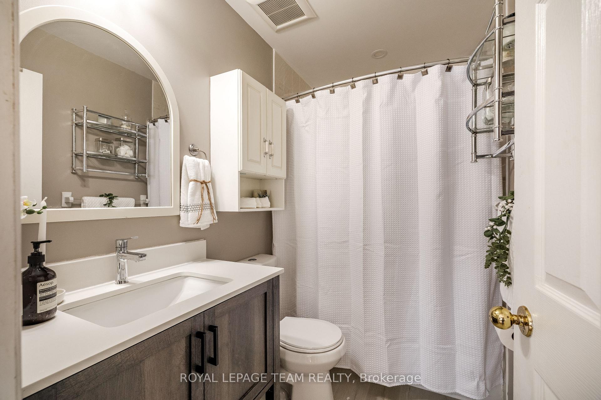 Photo 19 of 56 Constance Lake Road, Ottawa, Kanata - Kanata (North East) — HOMEH