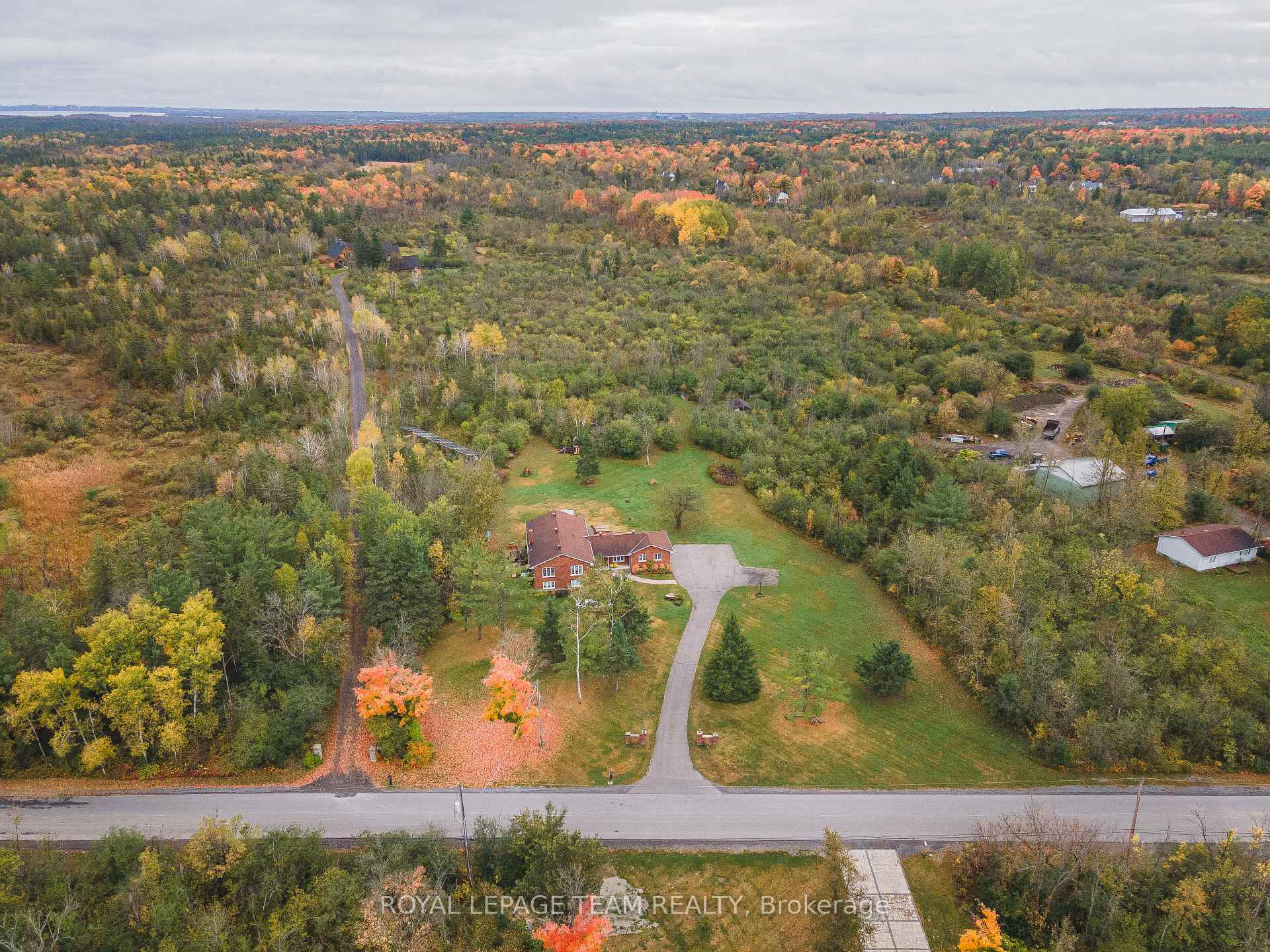 Photo 34 of 56 Constance Lake Road, Ottawa, Kanata - Kanata (North East) — HOMEH