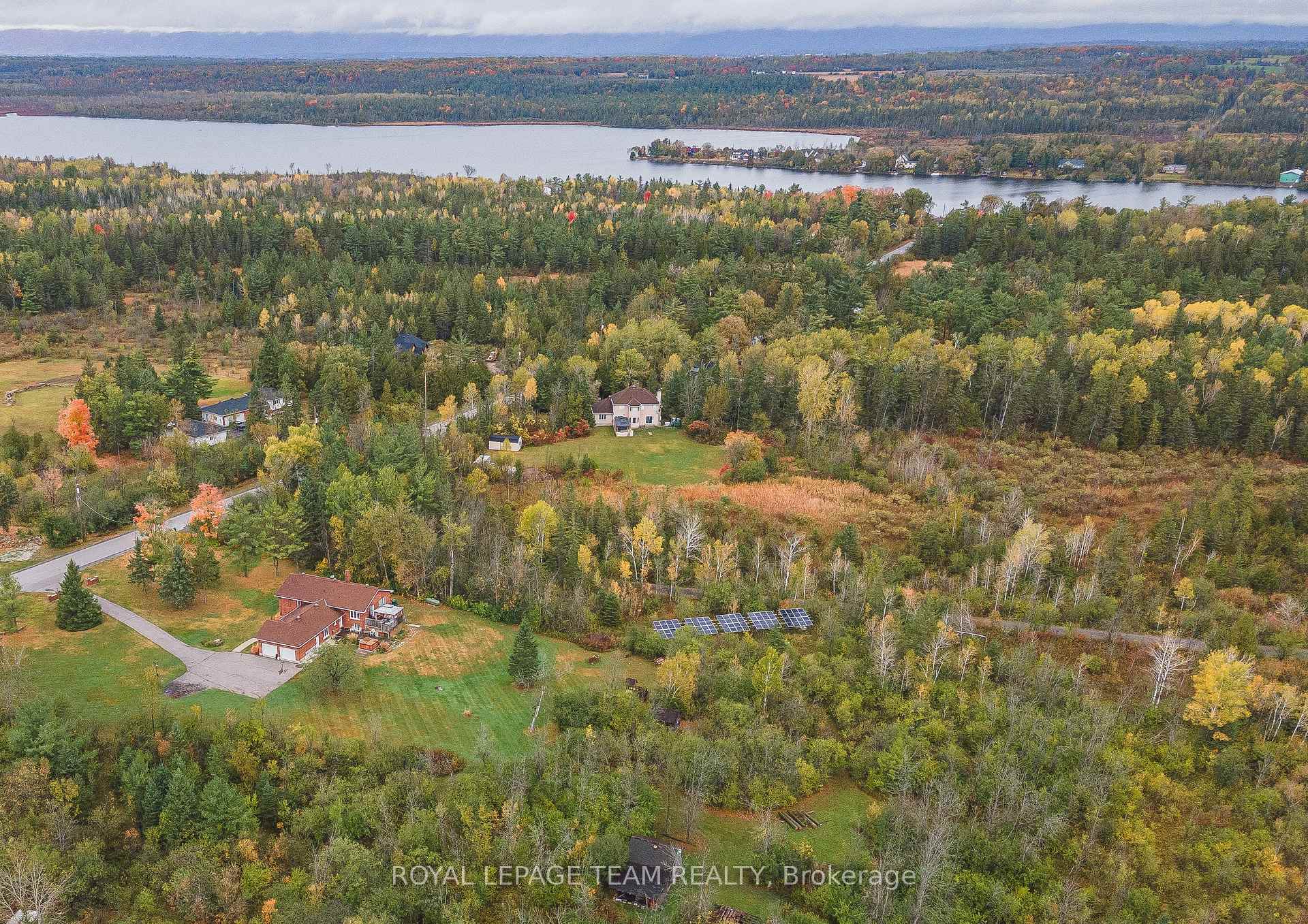 Photo 37 of 56 Constance Lake Road, Ottawa, Kanata - Kanata (North East) — HOMEH