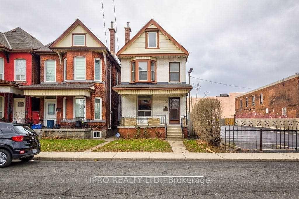 Photo 2 of Unit Main, 219 Wentworth Street, Hamilton, Landsdale — HOMEH